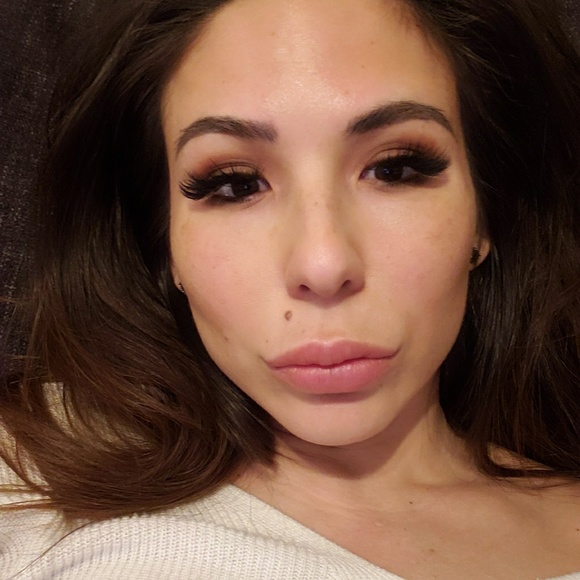 Meet your Posher, Tiffany - Picture 1 of 1